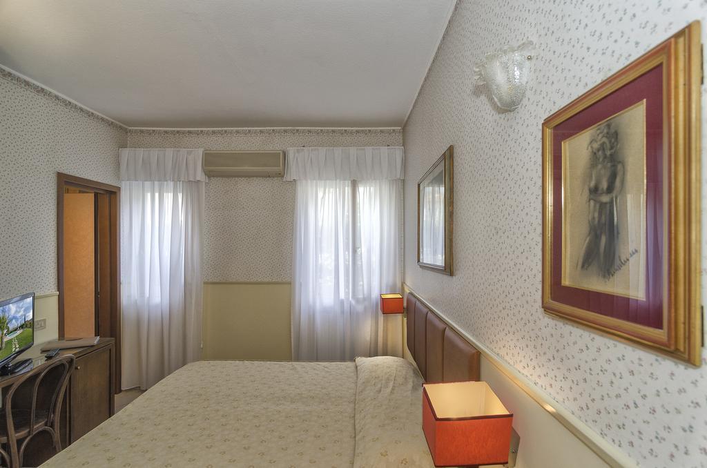 Hotel Verdemare Marina di Pietrasanta Quarto foto